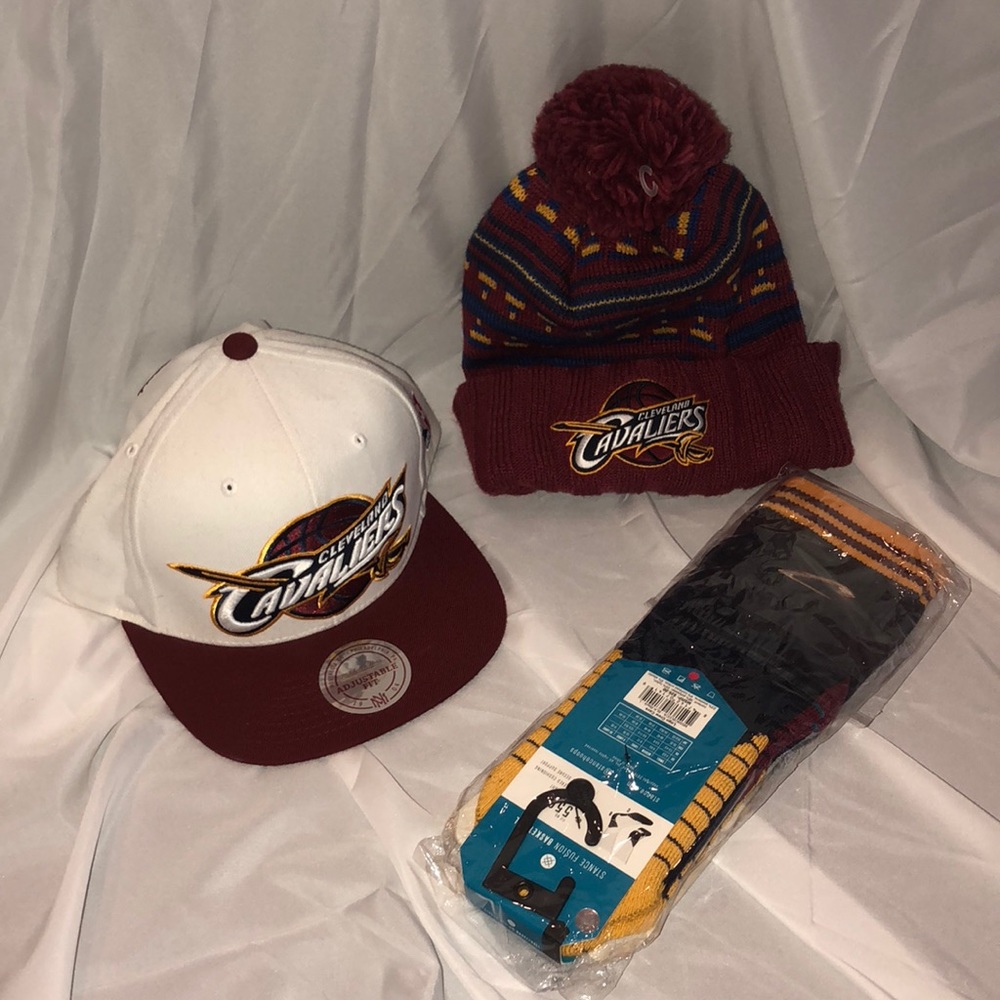 Cleveland Cavaliers Fan Pack (2 hats & socks)